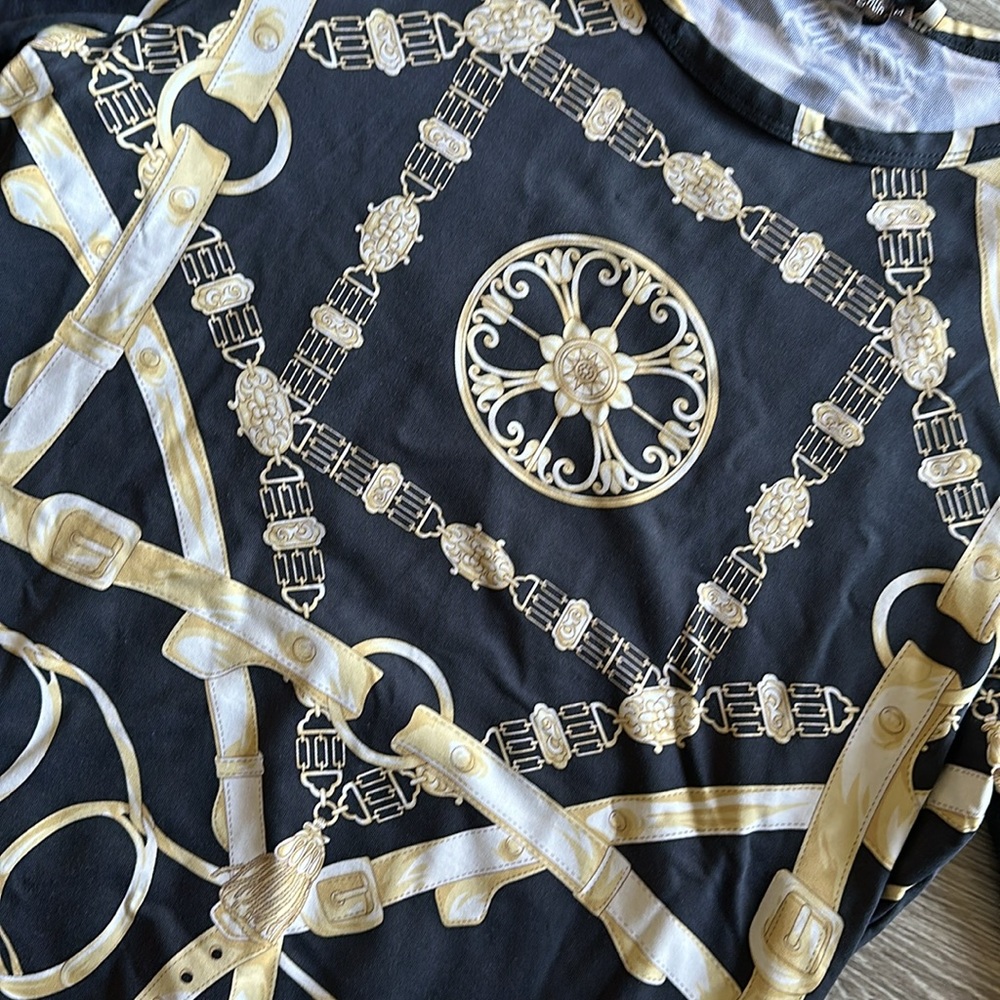 J Mclaughlin Top Size Medium - image 5